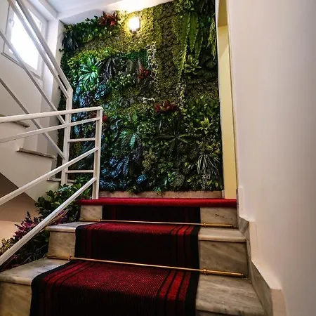 Ξενοδοχείο Capital *